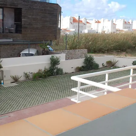 公寓 Baleal Family